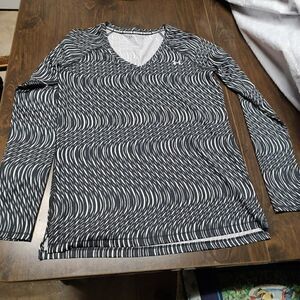 Under armour Black White Designed Long Sleeved Fitted Top Size Women's M